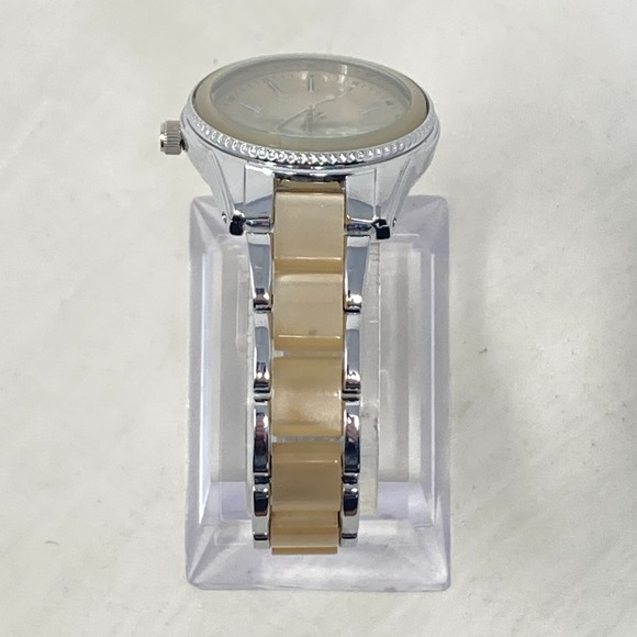 Anne Klein Watch Women 30mm Silver Tone Beige Resin WR 30M New Battery 6.5" - Picture 8 of 16